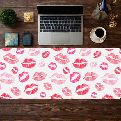 Hot Lips - HEYITSTRENDY