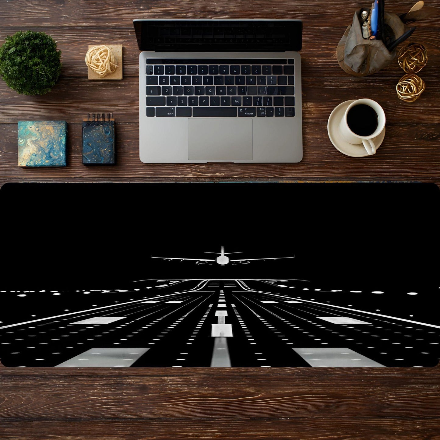 Mono Plane Runway - HEYITSTRENDY
