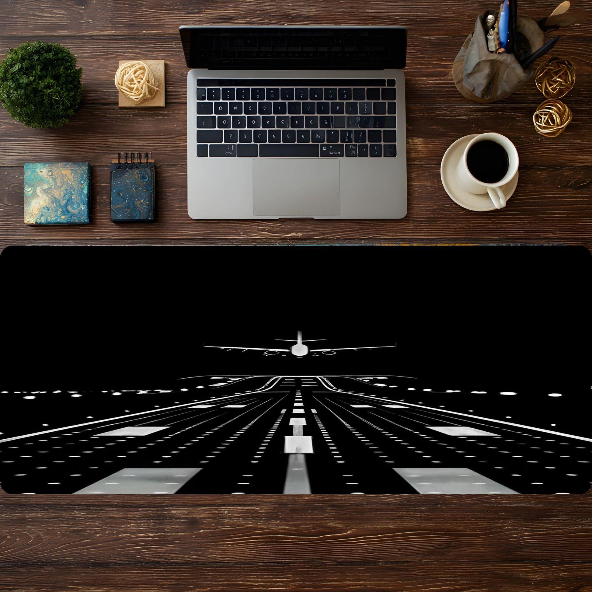 Mono Plane Runway - HEYITSTRENDY