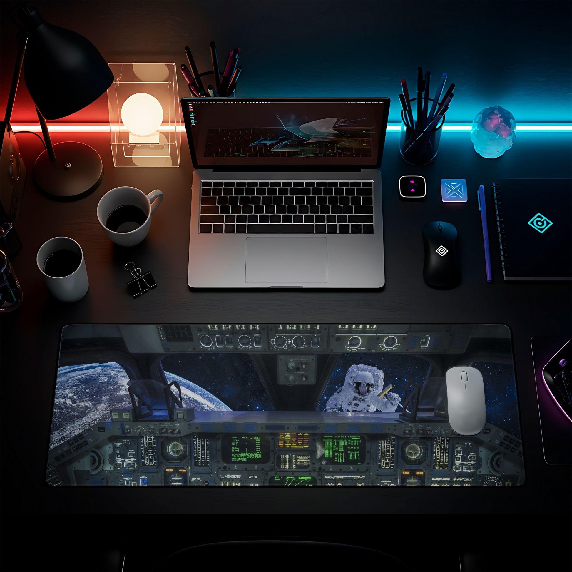 Space Cockpit - HEYITSTRENDY